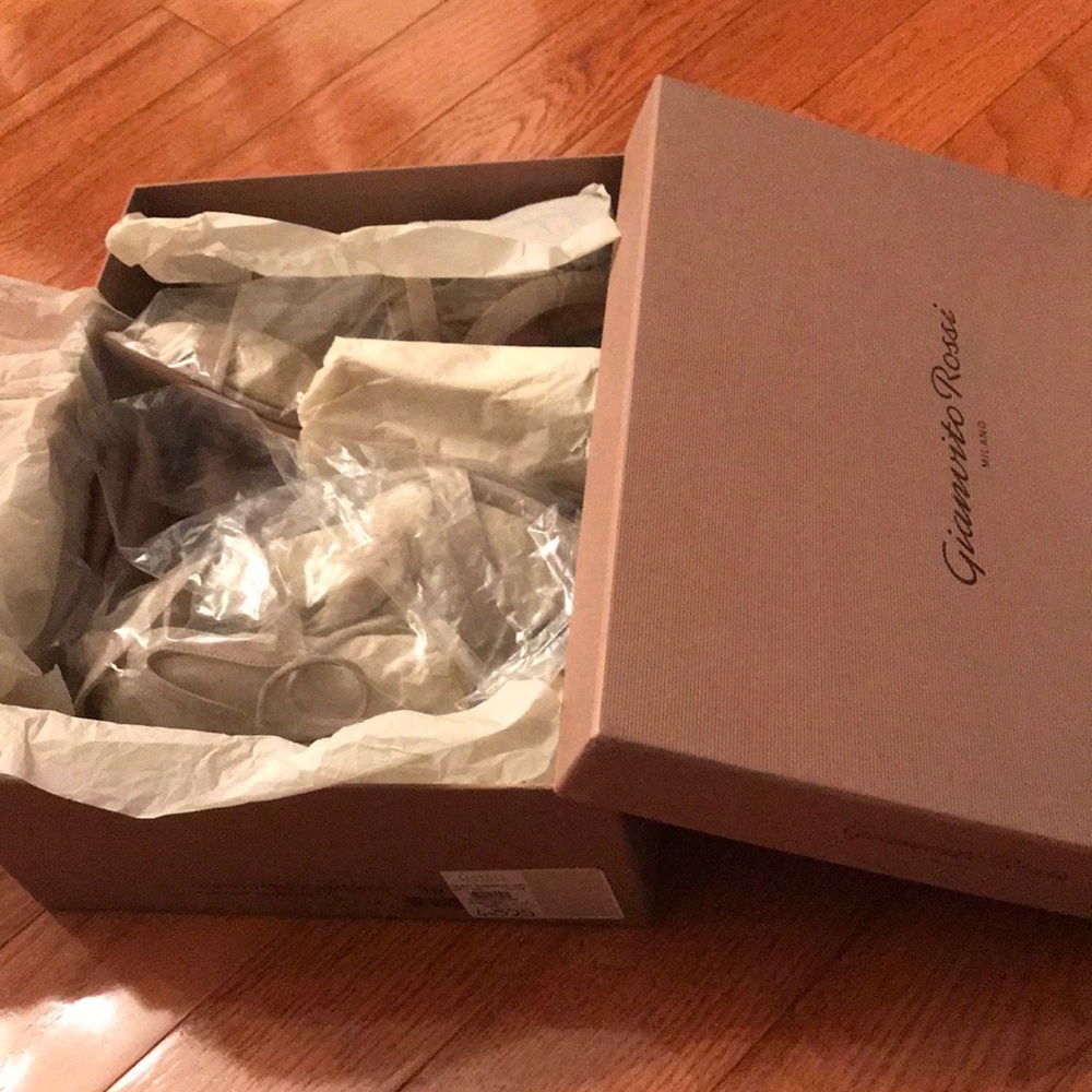 Brand new Gianvito Rossi sandal size 36.5